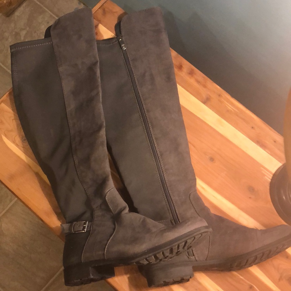 Liz Claiborne boots